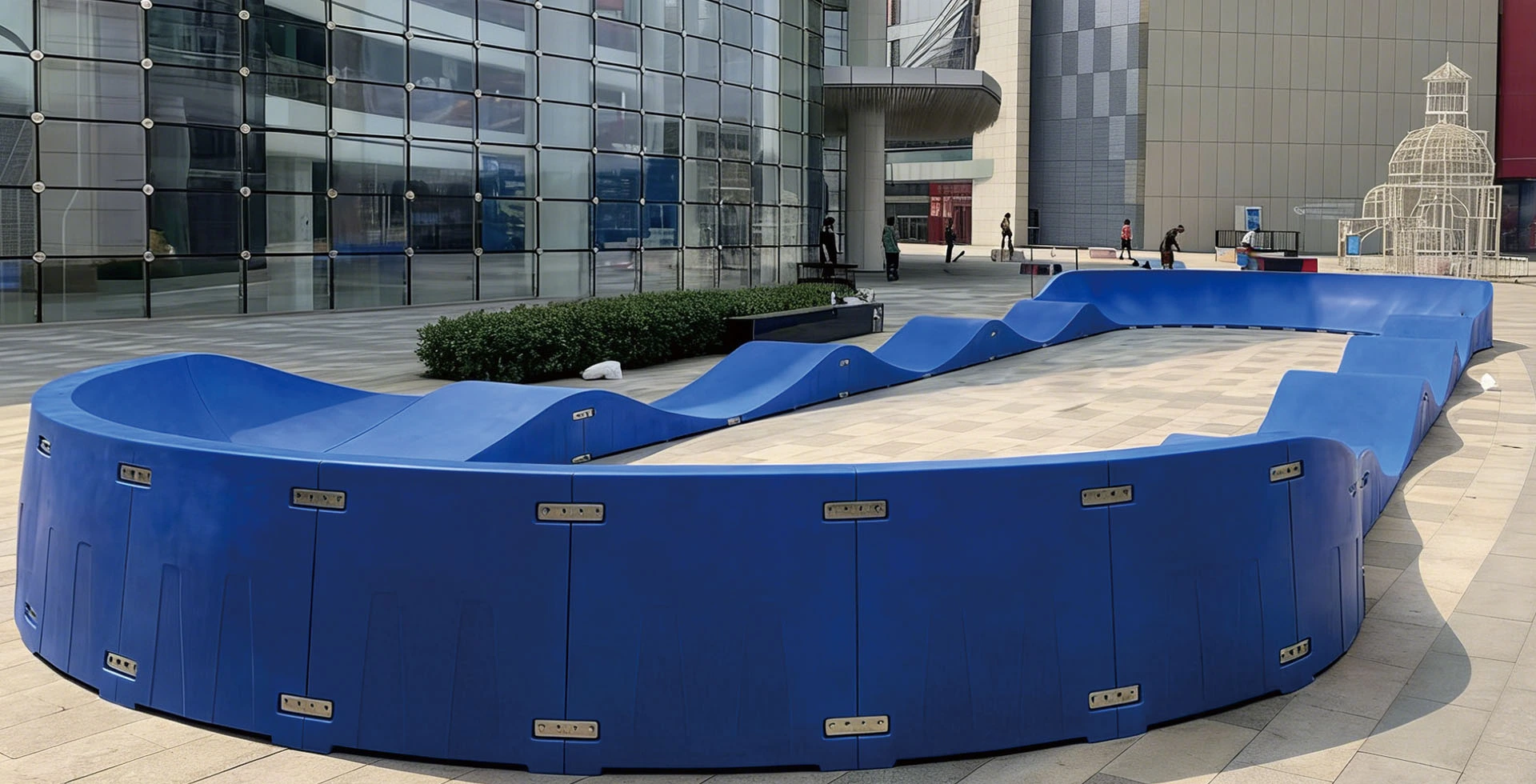 Transforming Shopping Mall Experience with Modular Pump Tracks: The Innovation of Indoor Entertainment