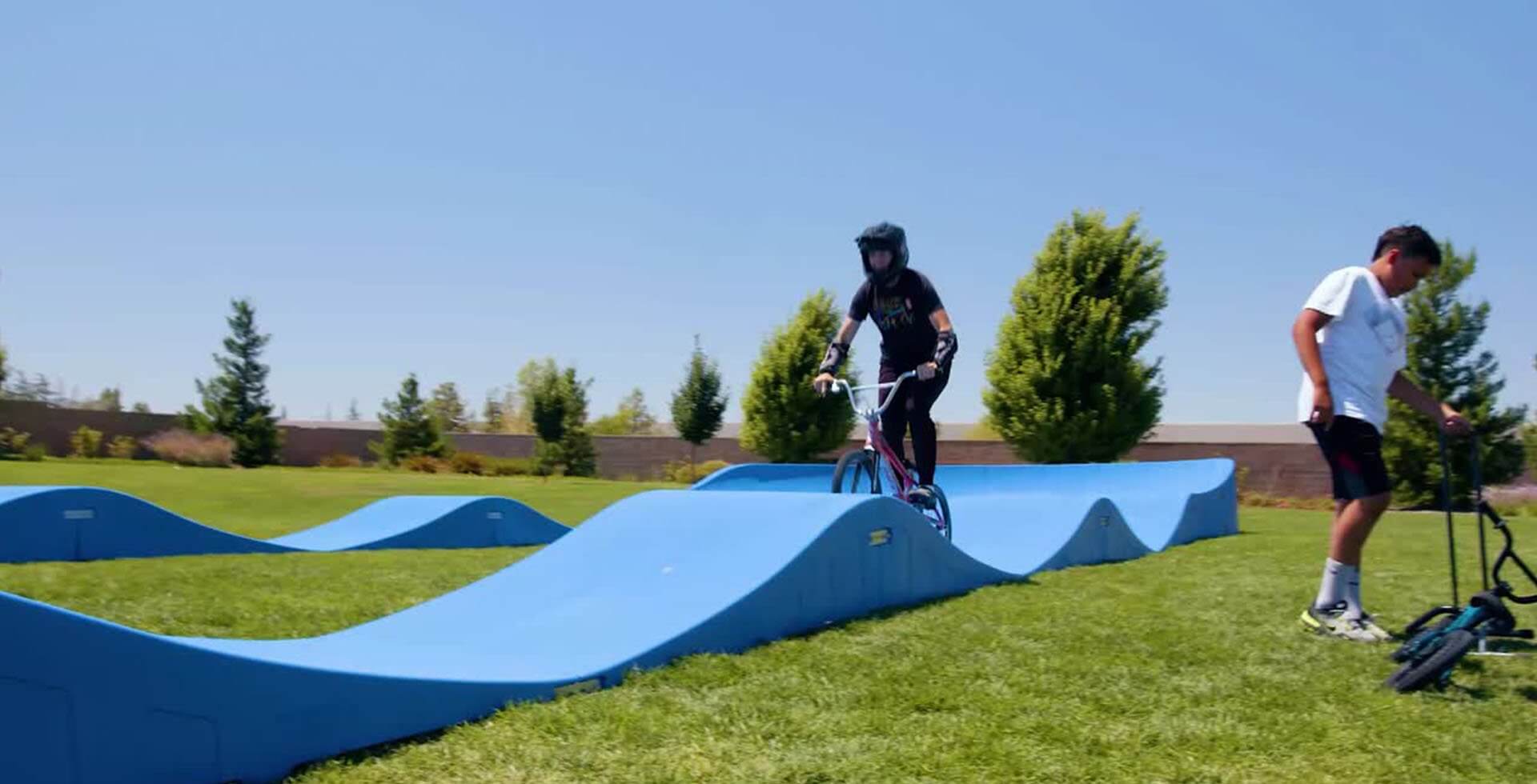 How a Straight Pump Track Works